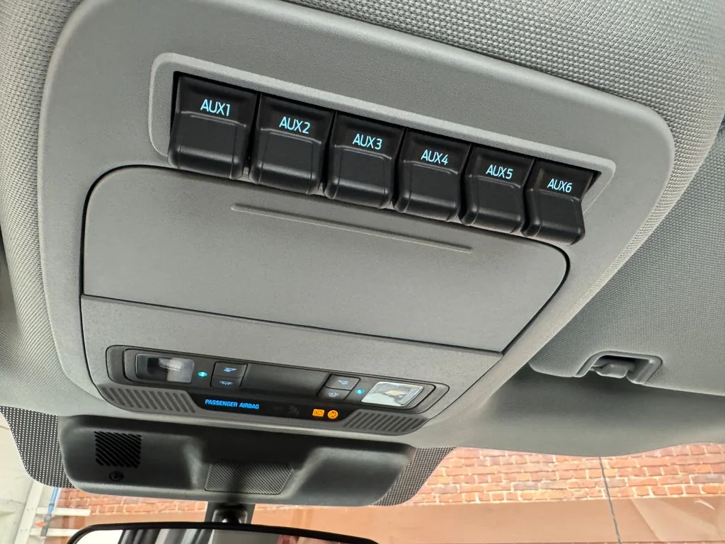 New 2027 Oxford White Ford F-250® XL image 22