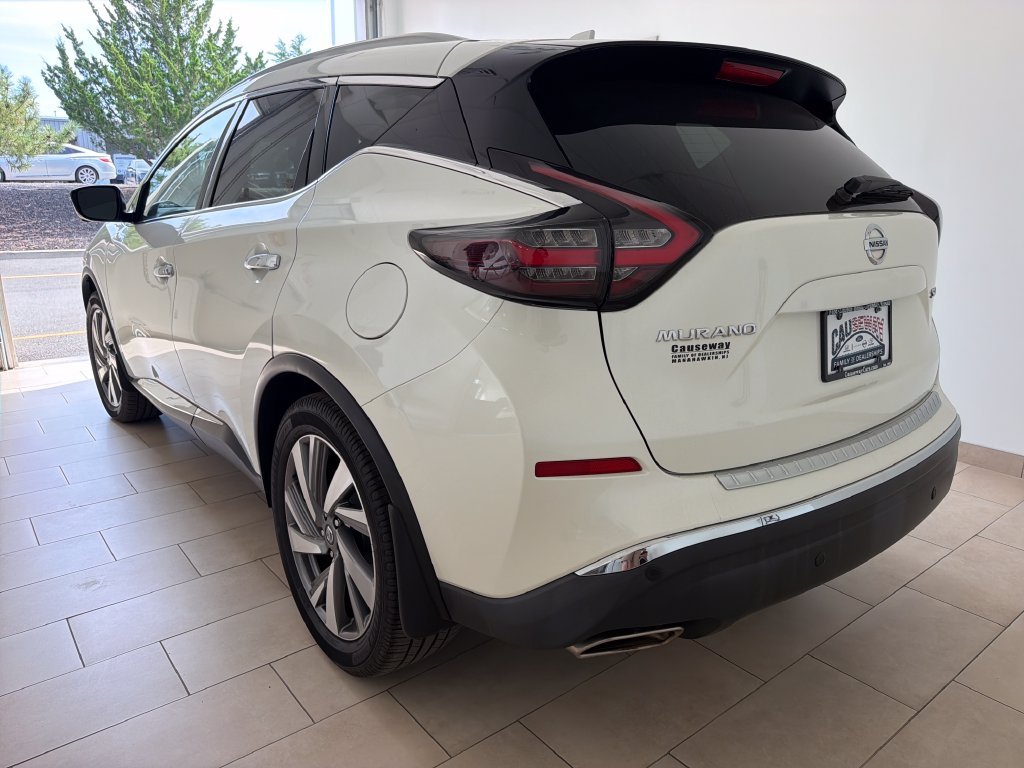 Used 2021 White Nissan SL image 5