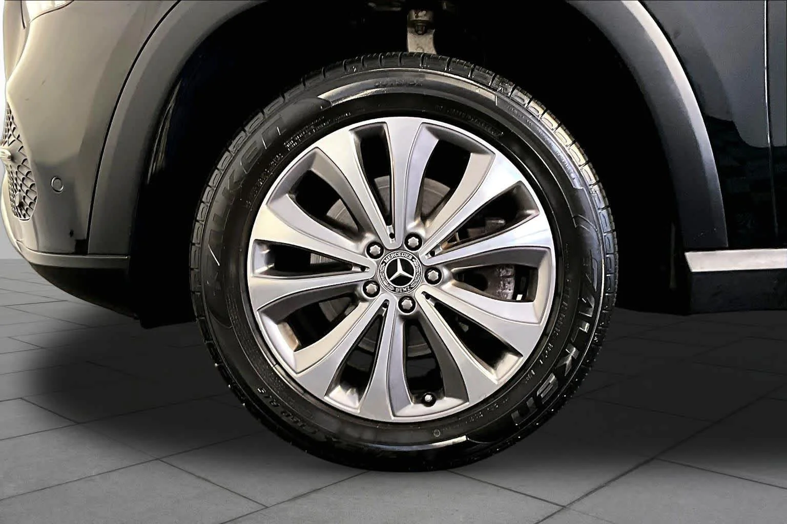 Used 2020 Black Mercedes-Benz GLE 350 image 11