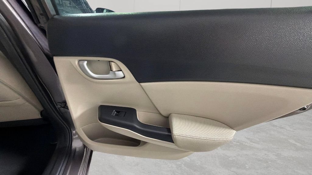 Used 2015 Gray Honda LX image 32