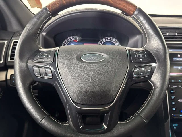 Used 2016 Brown Ford Platinum image 20
