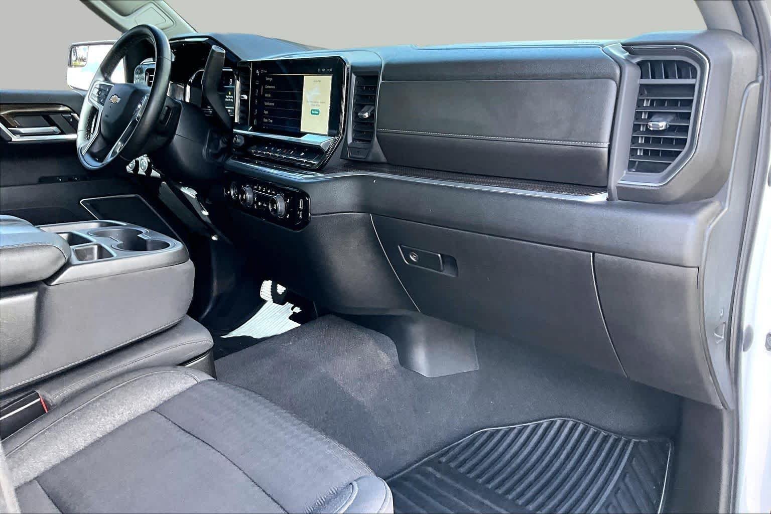 Used 2023 Summit White Chevrolet LT image 19