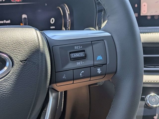 New 2027 MINERAL BLACK INFINITI Luxe FWD image 27