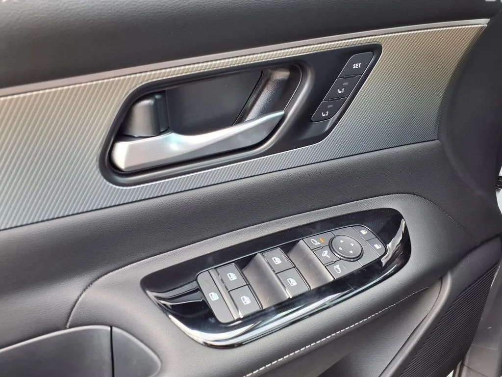New 2026 Everest White Pearl TriCoat Nissan Platinum image 19