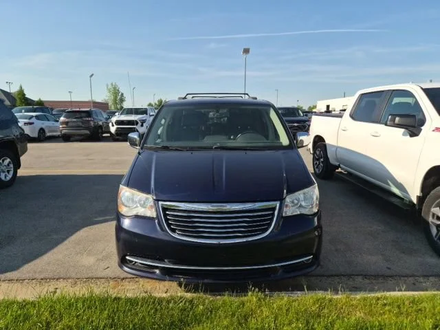 Used 2015 Chrysler Town & Country Touring-L with VIN 2C4RC1CG0FR589675 for sale in Saginaw, MI