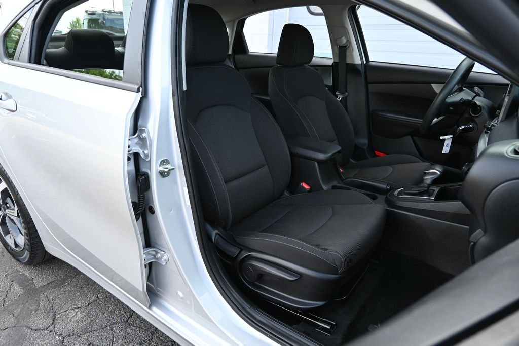 Certified Used 2019 Silky Silver Kia LXS image 22