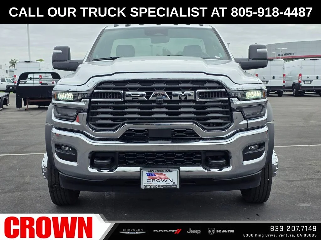 New 2026 Bright White Clearcoat RAM Tradesman image 2