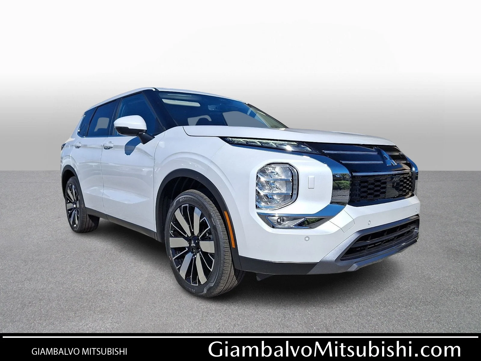 New 2026 White Mitsubishi SE image 1