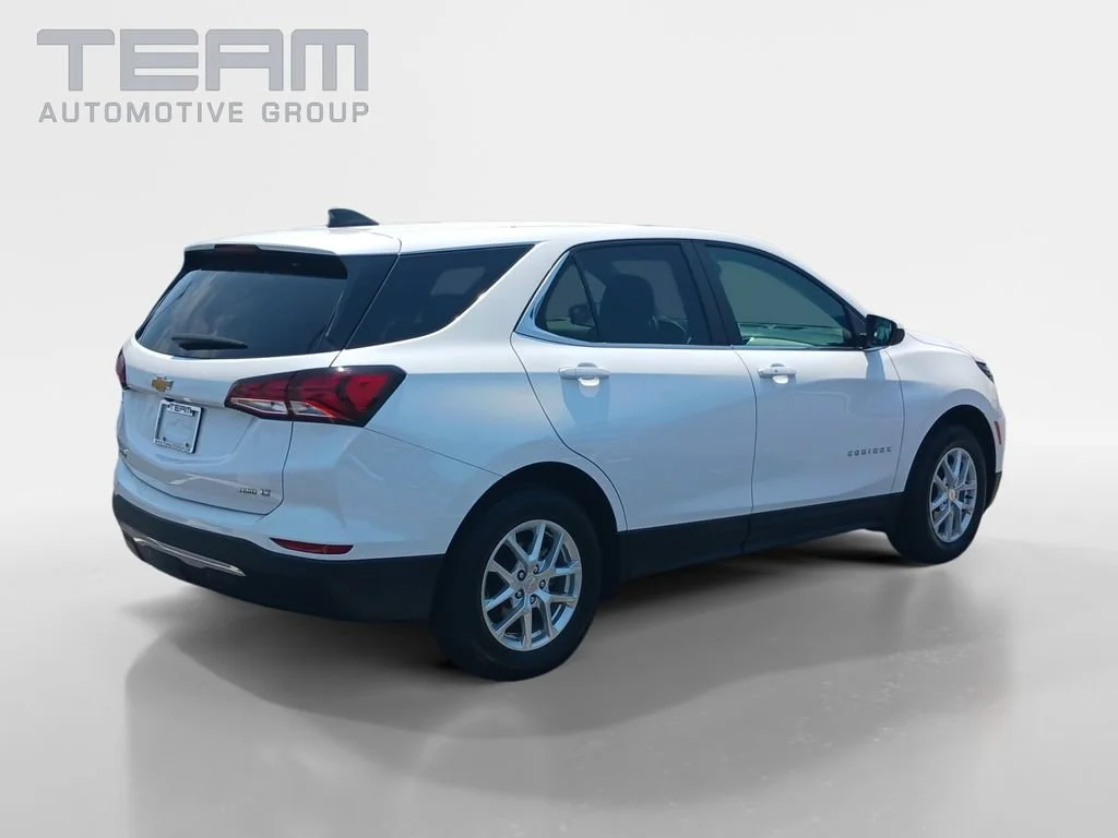 Used 2024 Summit White Chevrolet LT image 7