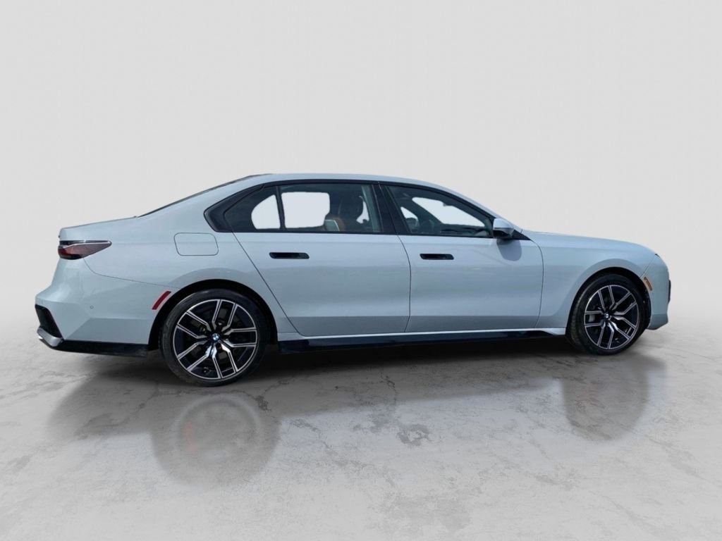 Used 2023 Gray BMW 760i xDrive image 6