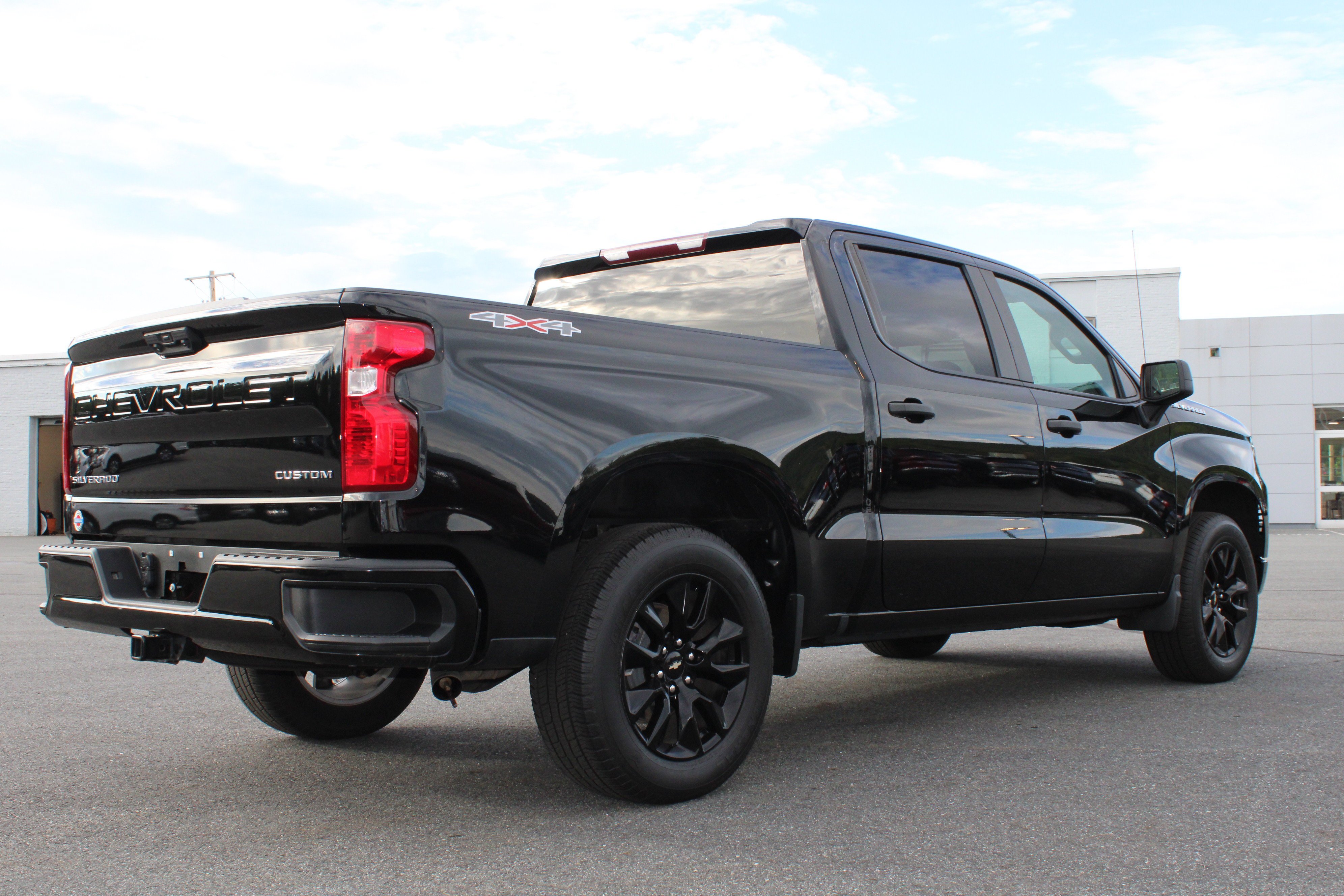 Used 2023 Black Chevrolet Custom image 7