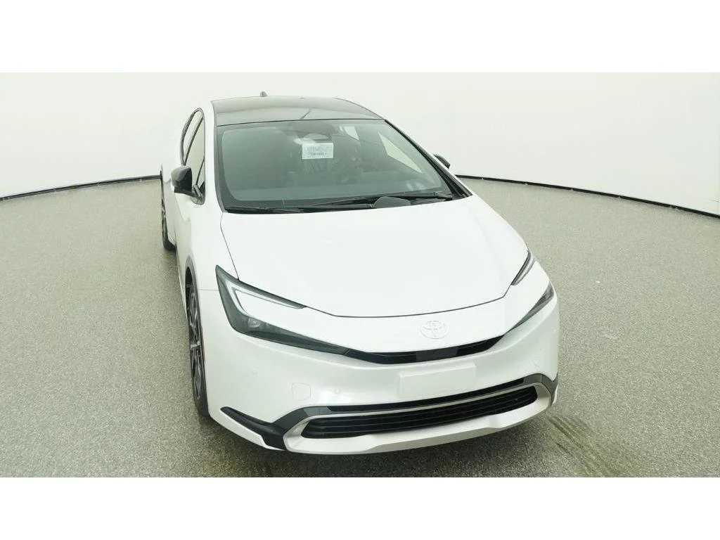 New 2026 Wind Chill Pearl Toyota XSE image 14