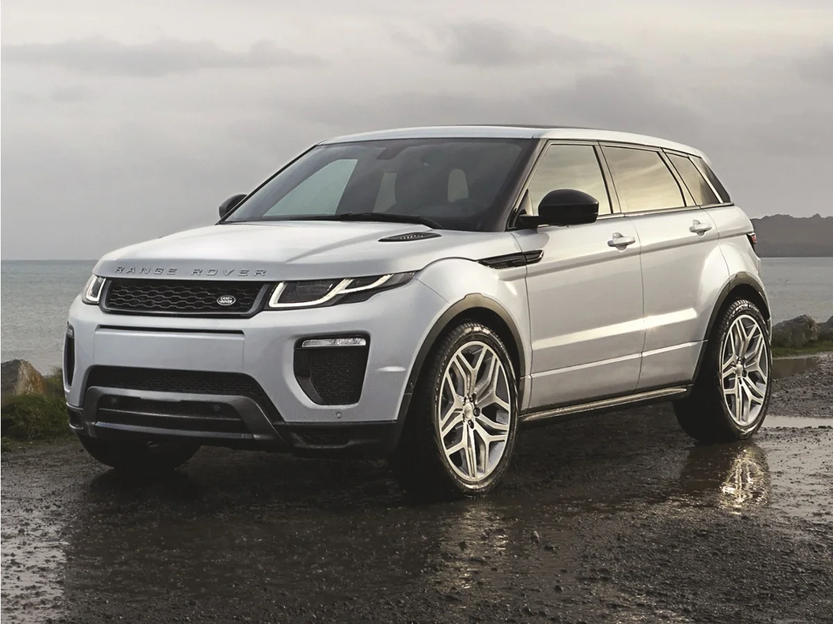 Used 2017 Black Land Rover SE image 1