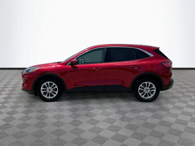 Used 2021 Red Ford SE image 8