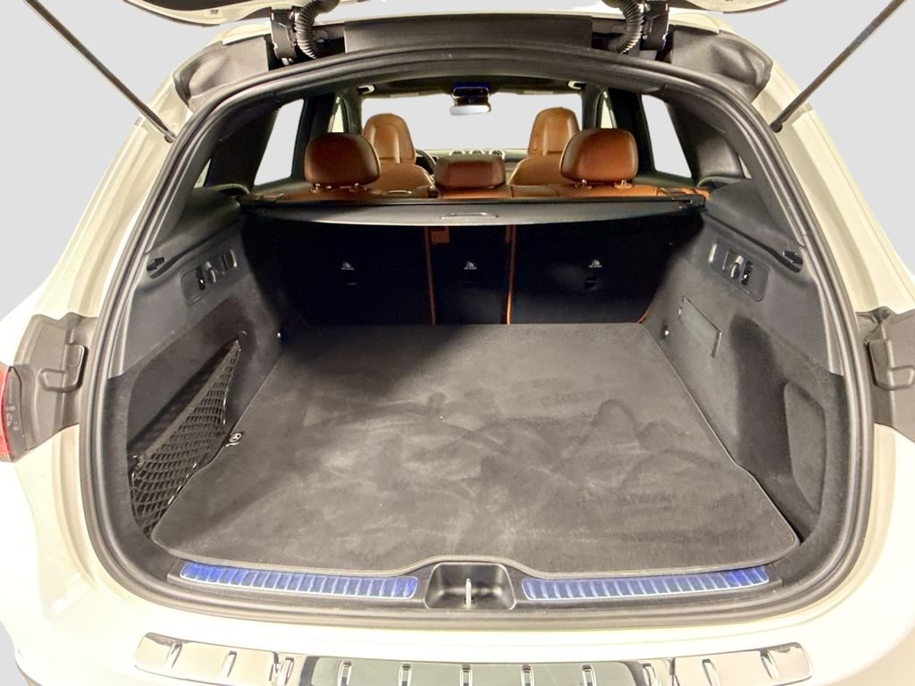 Used 2026  Mercedes-Benz GLC 300 image 29