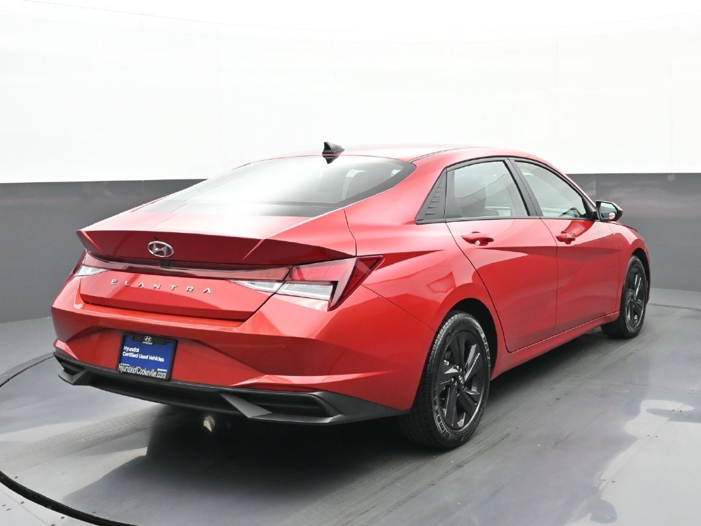 Certified Used 2022 Red Hyundai SEL image 3