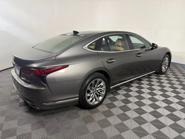 Used 2022 Silver Lexus 500 Base image 7