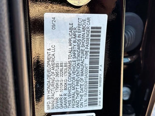 Used 2025 Black Acura Type S image 29