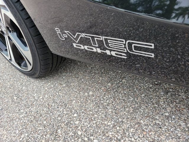 Used 2014 Crystal Black Pearl Honda Si image 12