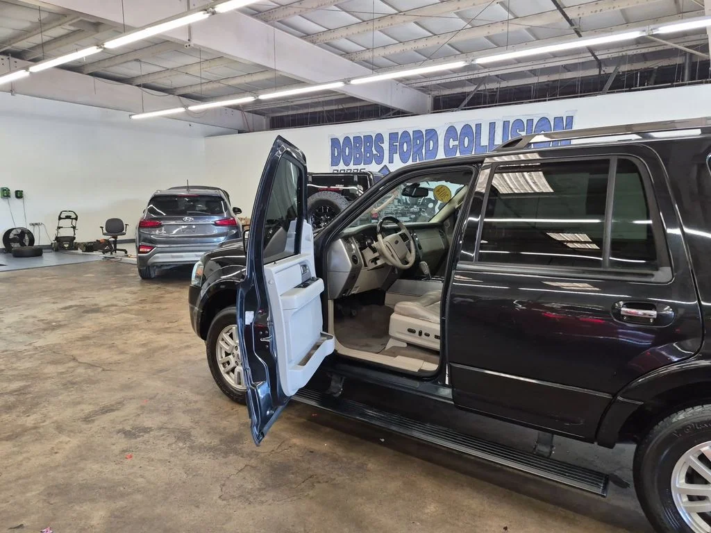 Used 2014 Tuxedo Black Metallic Ford Limited image 8