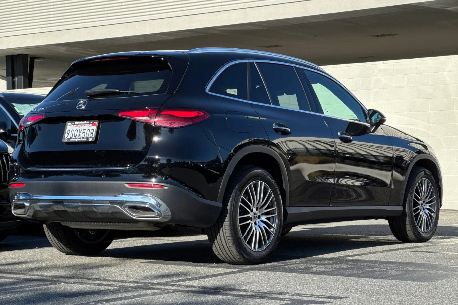 Certified Used 2025 Black Mercedes-Benz GLC 300 image 4