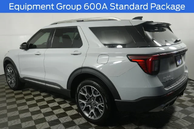 New 2027 Avalanche Gray Ford Platinum™ image 5