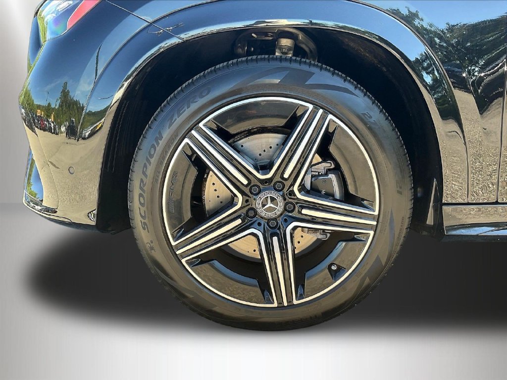 Certified Used 2025 Obsidian Black Metallic Mercedes-Benz GLE 450 image 36