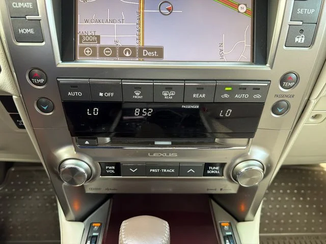 Used 2019  Lexus 460 image 14