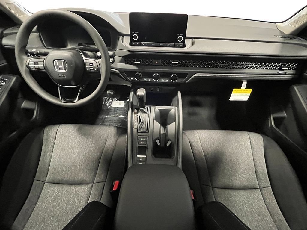 2025 Honda Accord SE - Photo 15