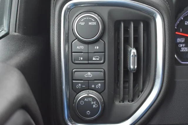 Used 2021 Gray Chevrolet LT image 23