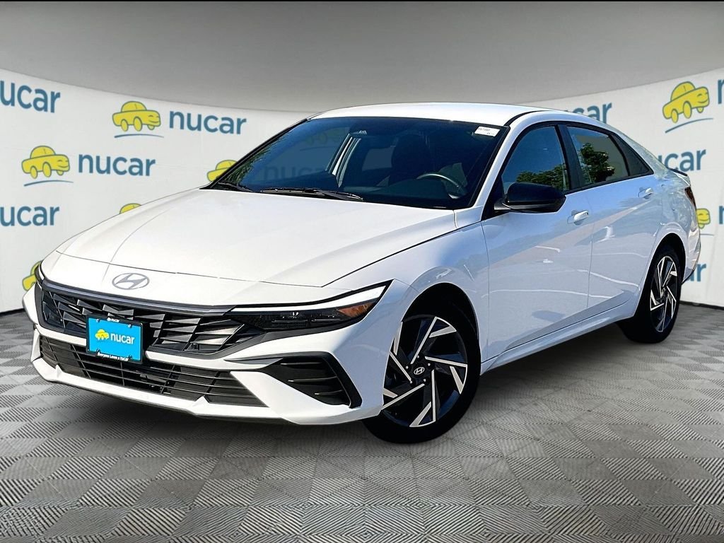 Used 2025 White Hyundai SEL Sport image 3