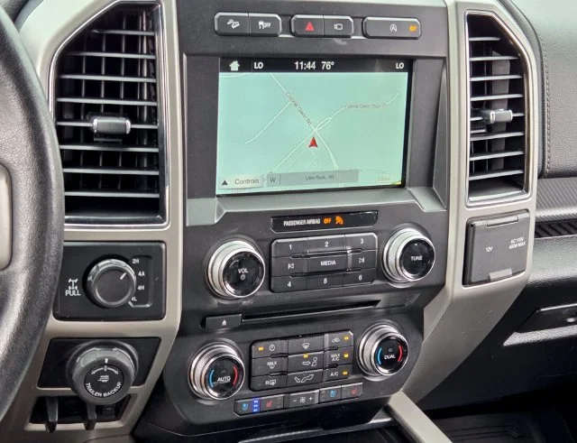 Used 2018 Gray Ford Lariat image 22