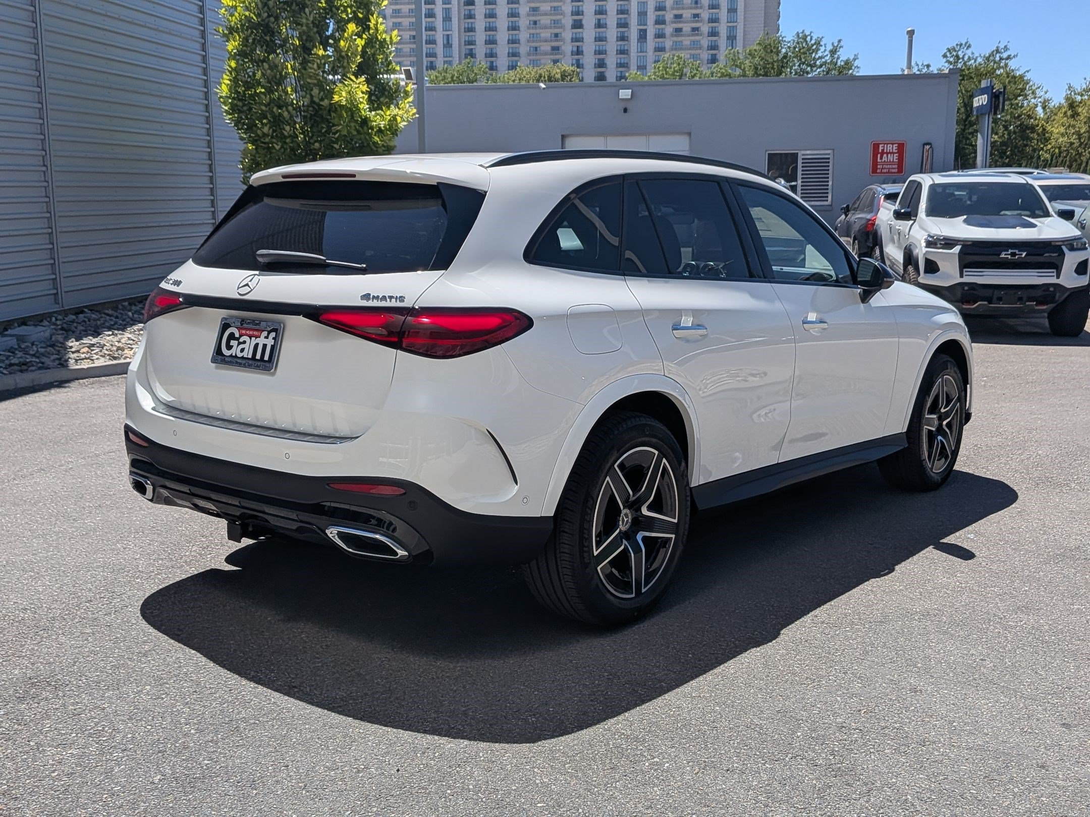 New 2026 Polar White Mercedes-Benz GLC 300 image 3
