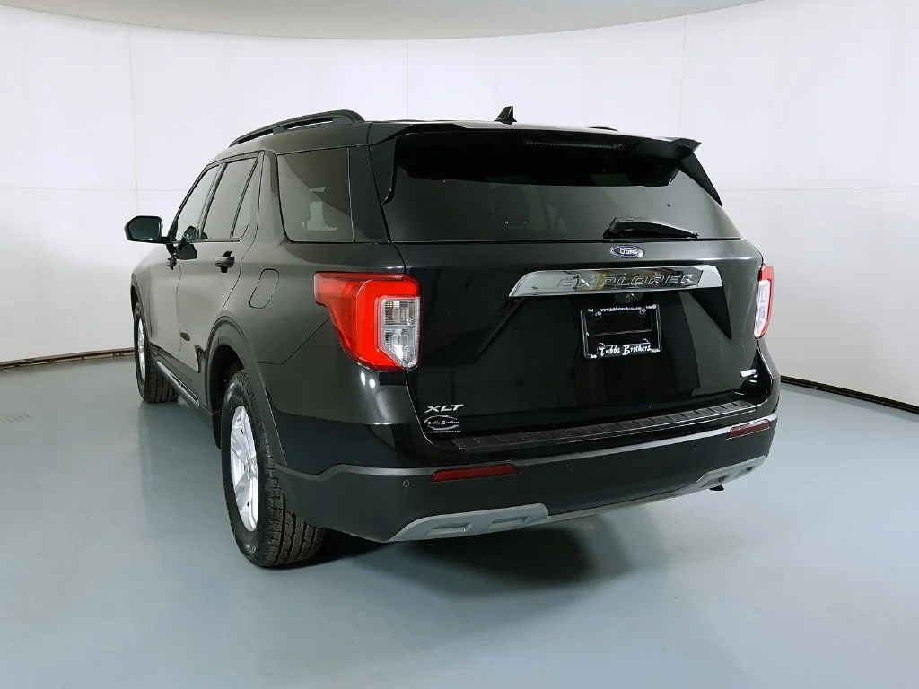 Used 2020 Black Ford XLT image 8