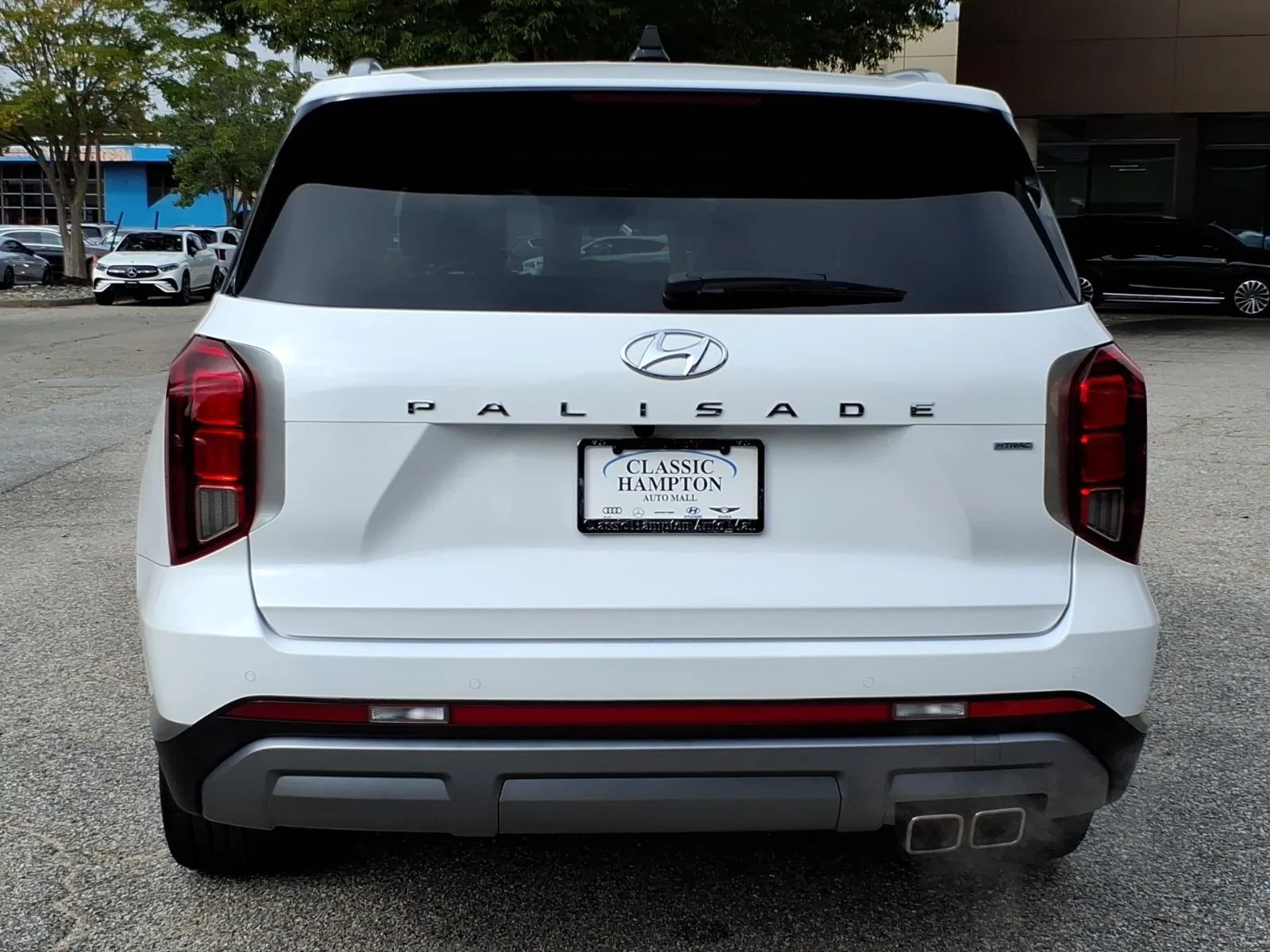 Used 2025 Hyper White Hyundai SEL Premium 7P image 9
