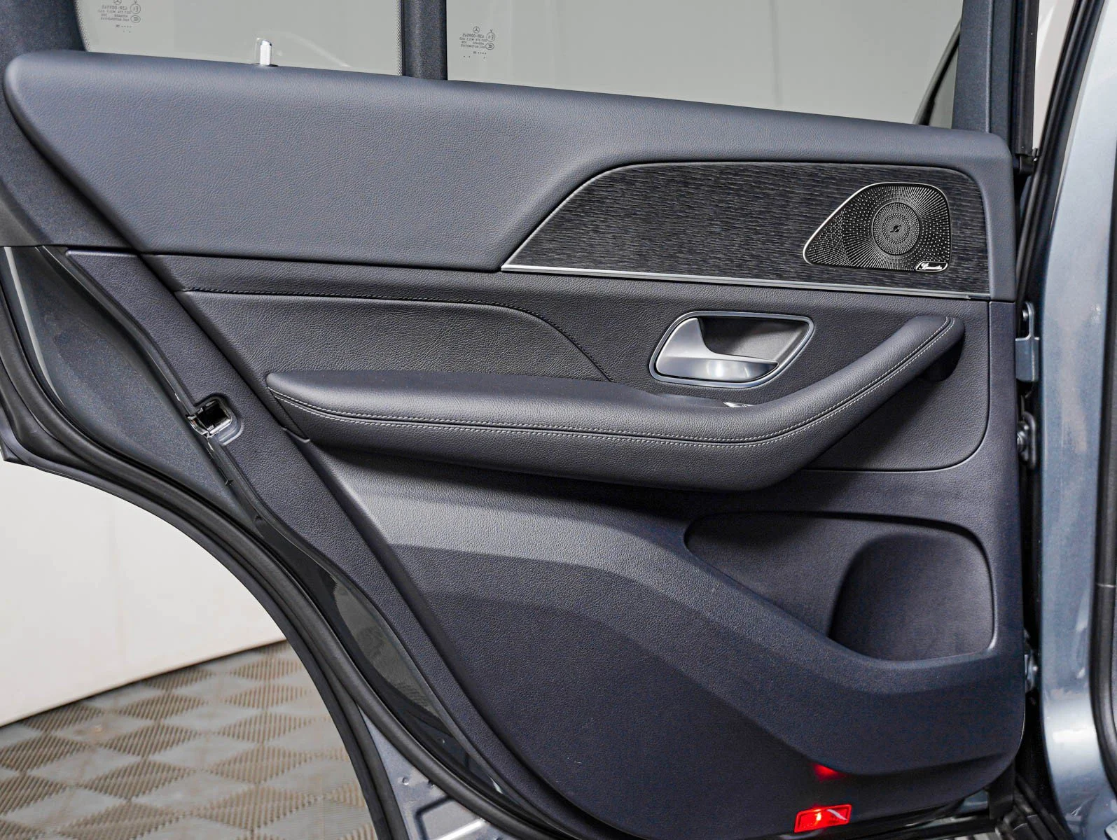 New 2026 Selenite Grey Metallic Mercedes-Benz 450 4MATIC® image 23