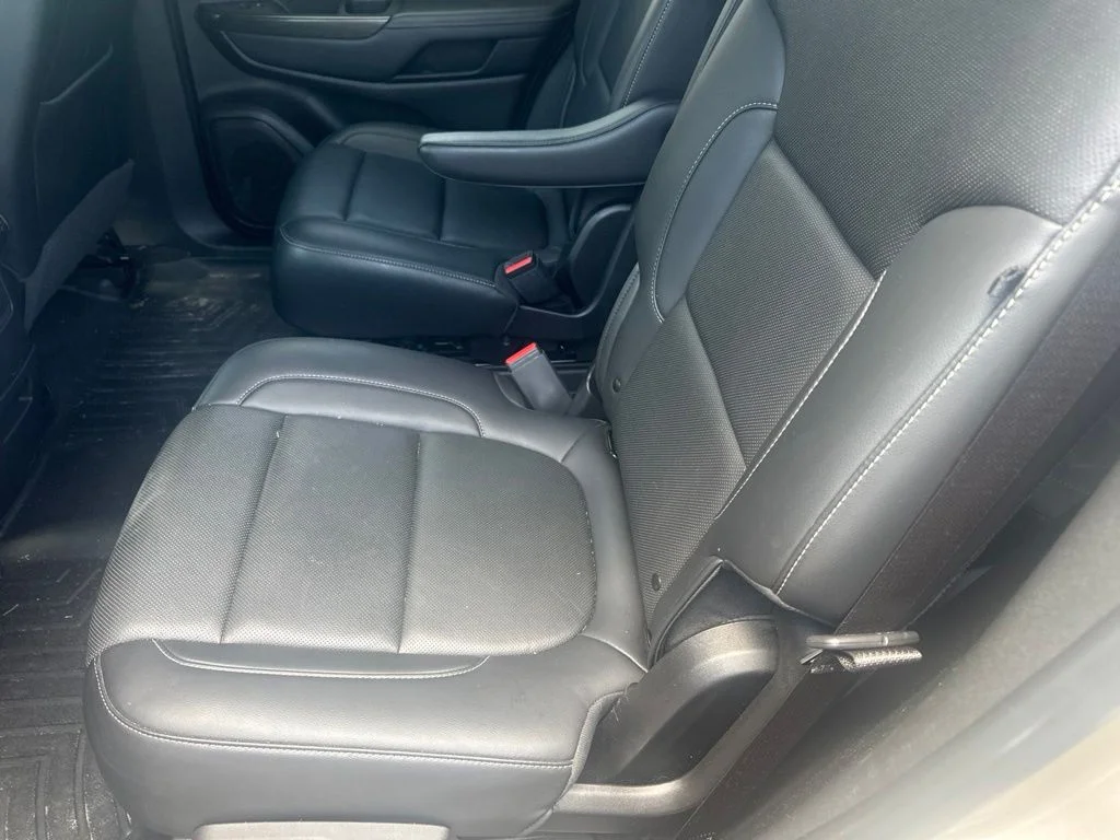Used 2022 Gray GMC SLT image 9