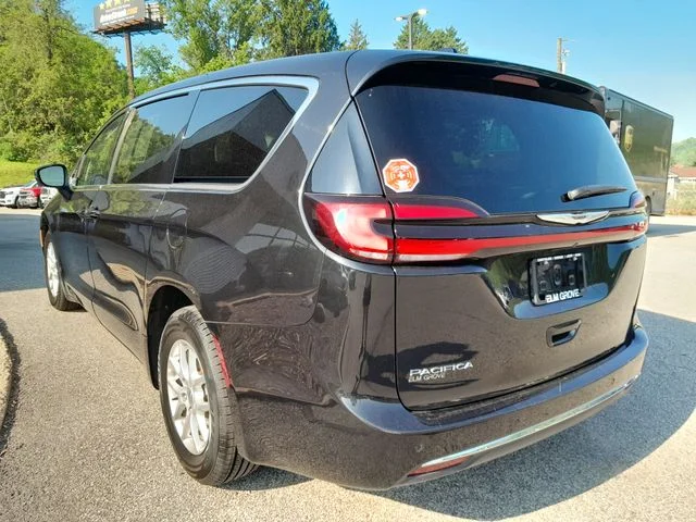 2023 Chrysler Pacifica Touring L - Photo 7