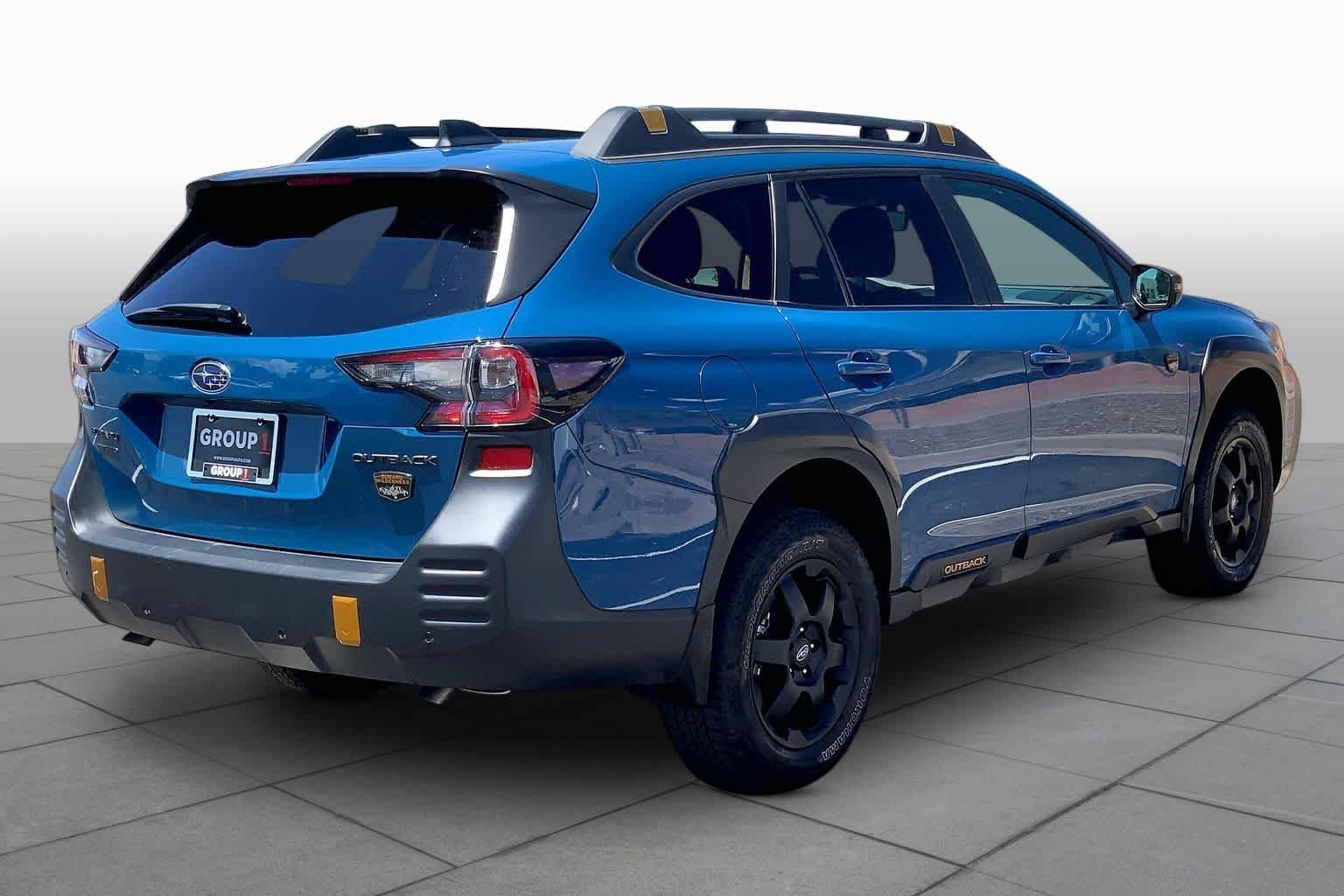 Used 2025 Geyser Blue Subaru Wilderness image 12