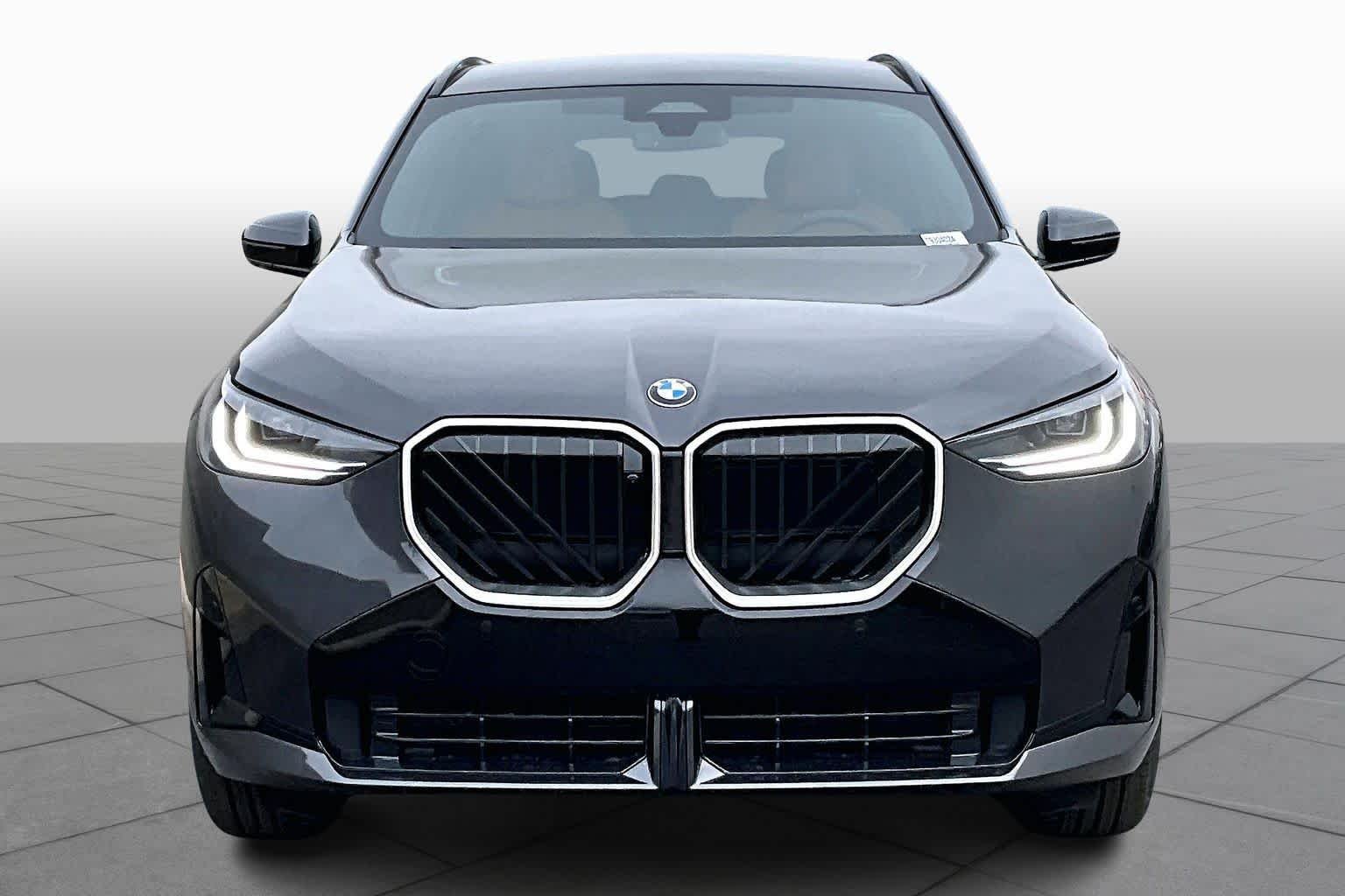 New 2026 Dark Graphite Metallic BMW 30 xDrive image 3