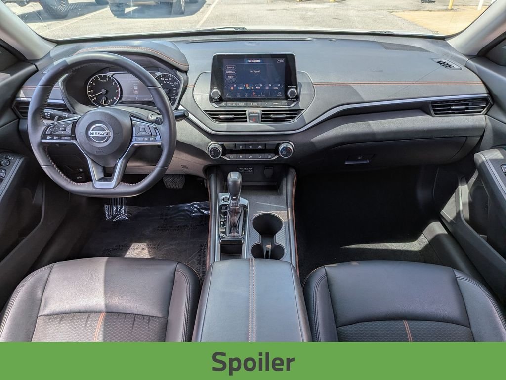 Used 2019 White Nissan 2.5 SR image 25