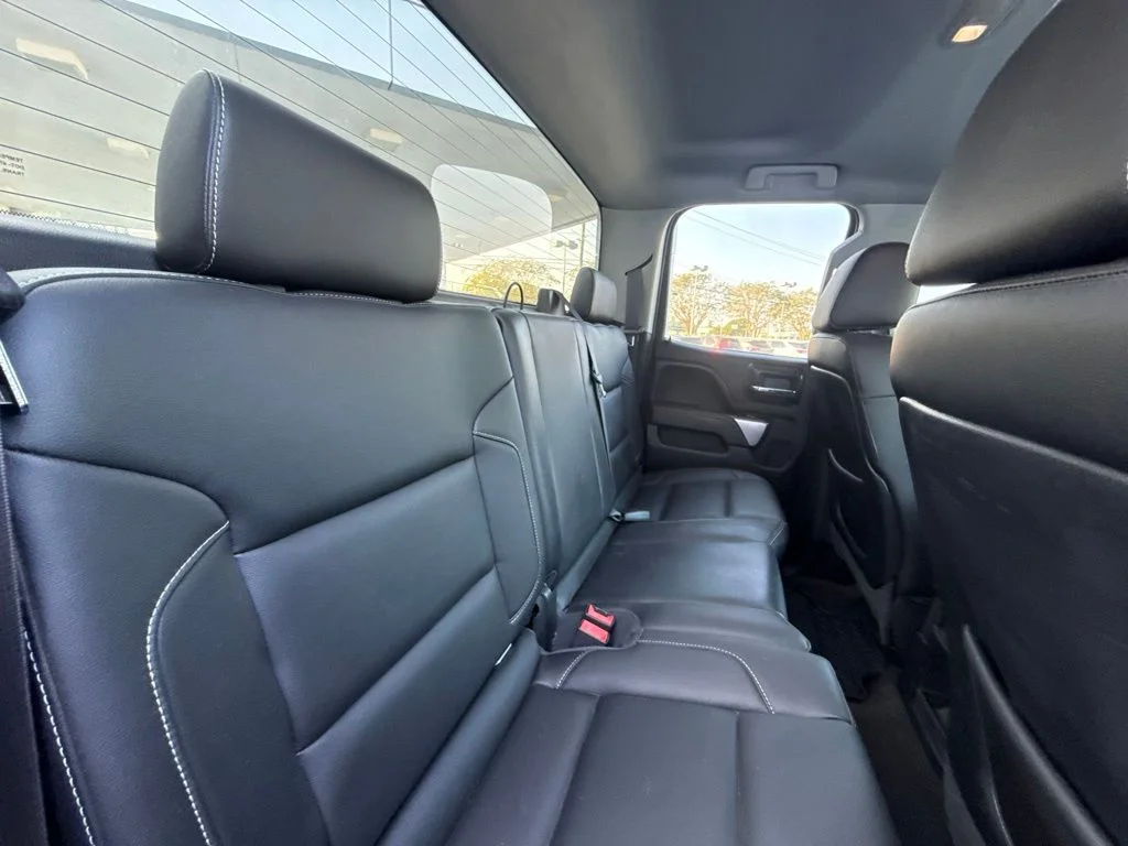 Used 2015 Silver Chevrolet LT image 41