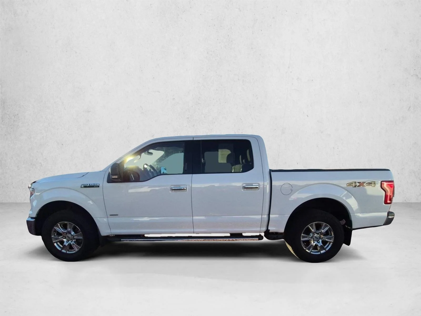 Used 2015 Oxford White Ford XLT image 8