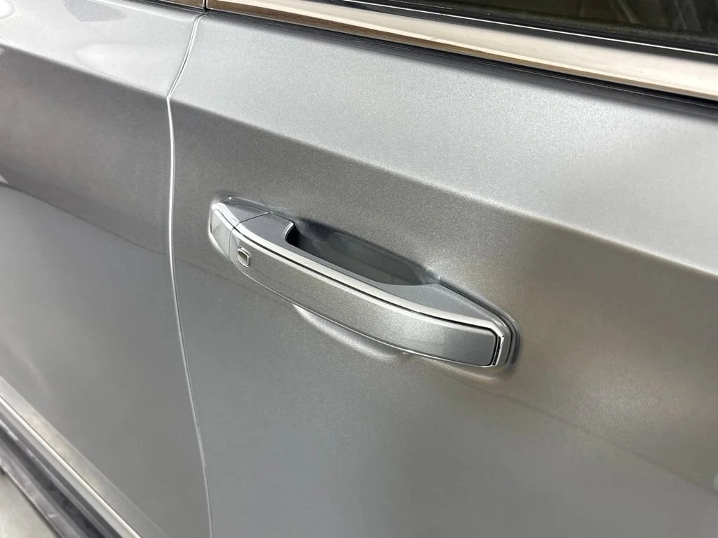 Used 2025 Sterling Metallic GMC Denali image 15