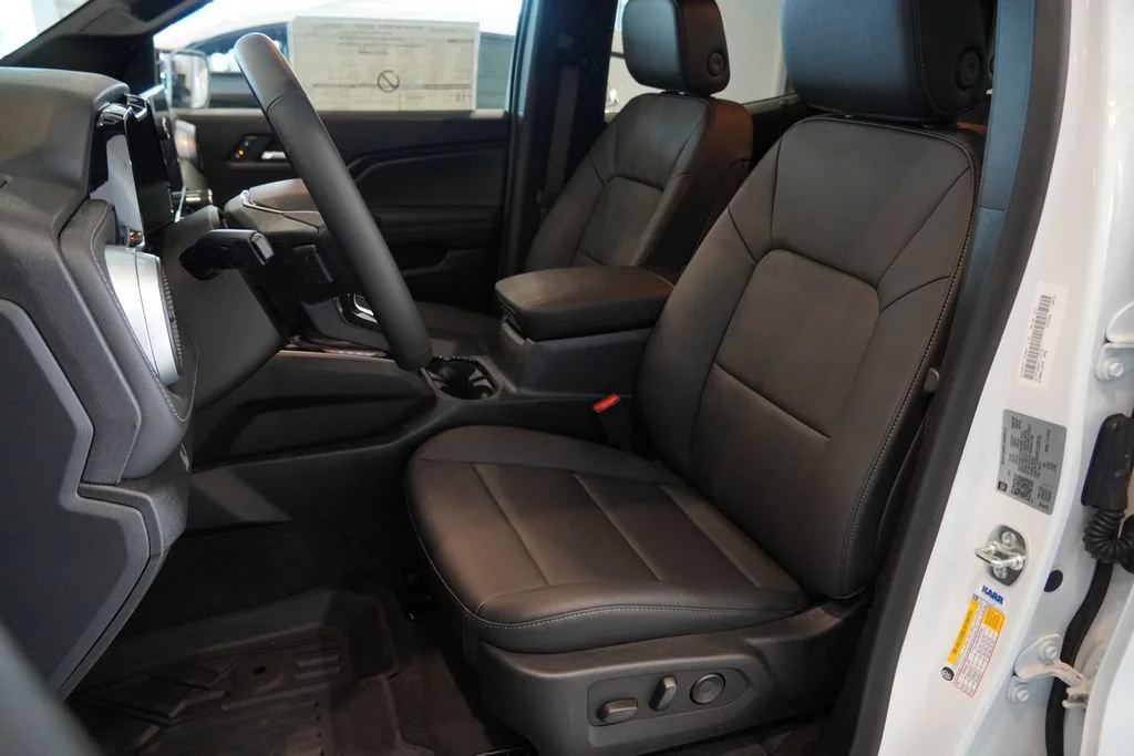 New 2026 Summit White Chevrolet LT image 6
