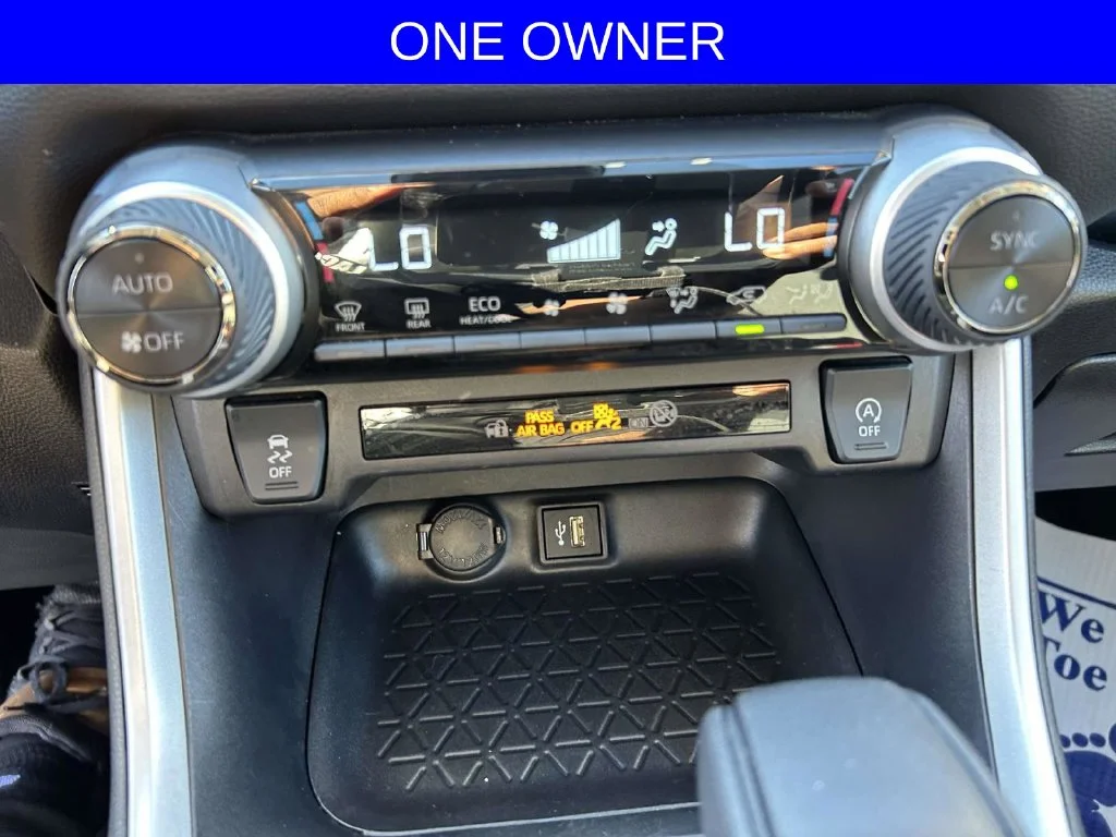 Used 2025 Red Toyota XLE image 19