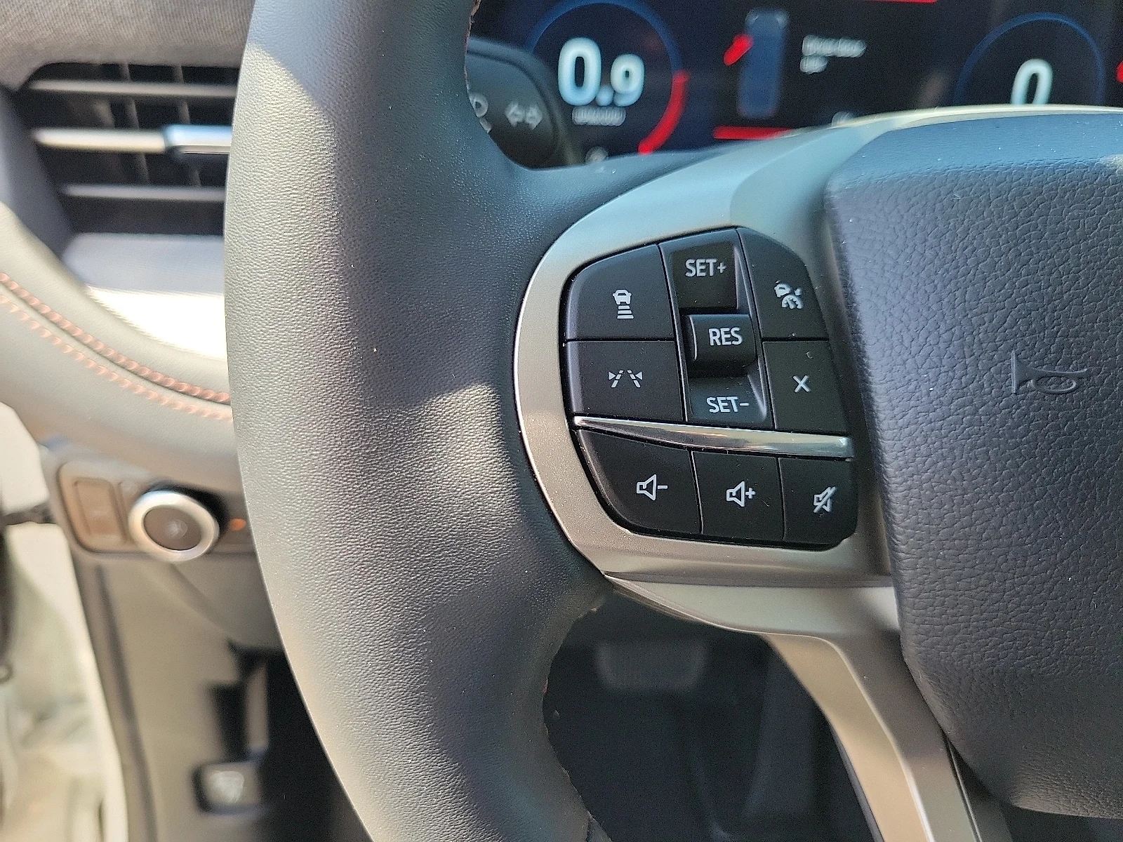 Used 2026 White Metallic Ford Active image 7