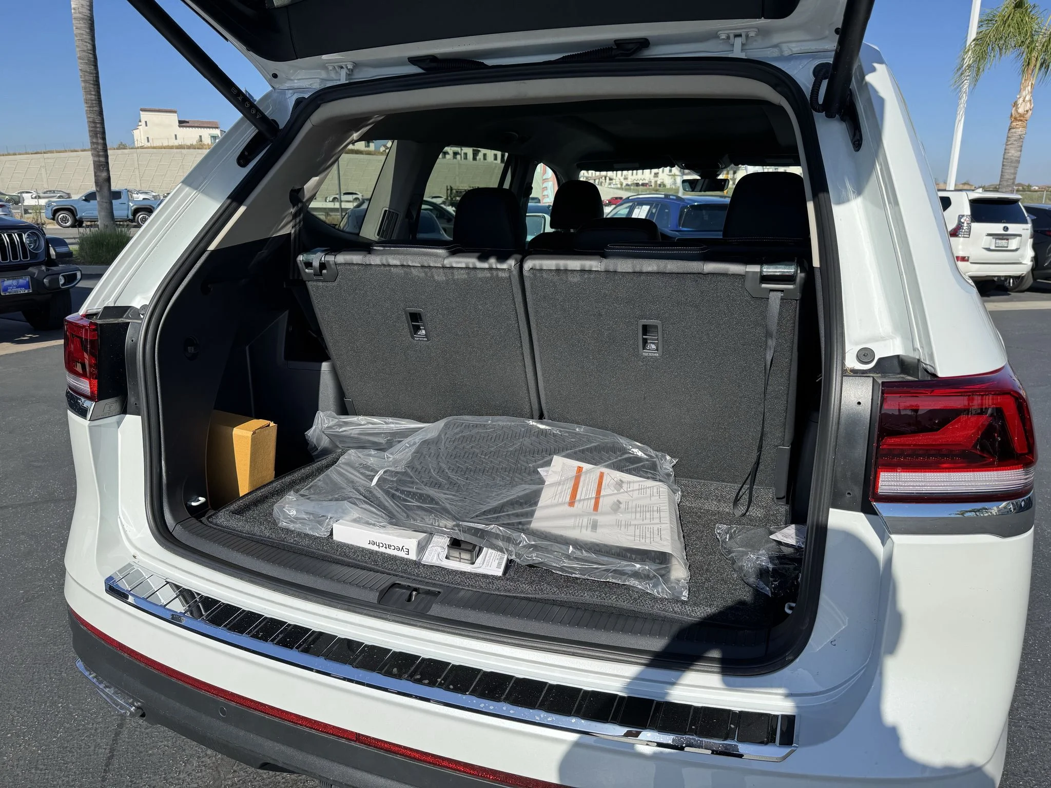 New 2026 Opal White Pearl Volkswagen 2.0T SEL image 38