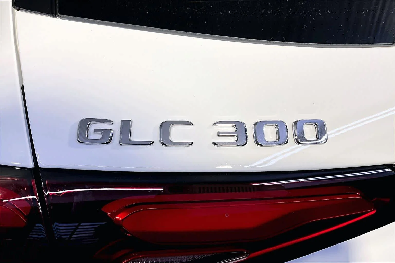 New 2026 Polar White Mercedes-Benz GLC 300 image 6