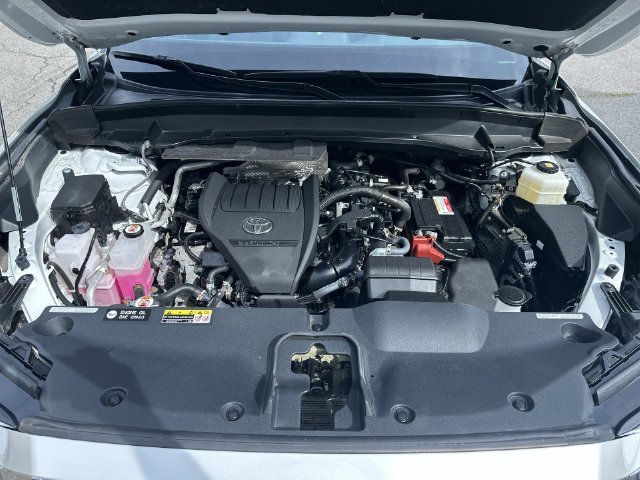Certified Used 2024 Wind Chill Pearl Toyota XLE image 26
